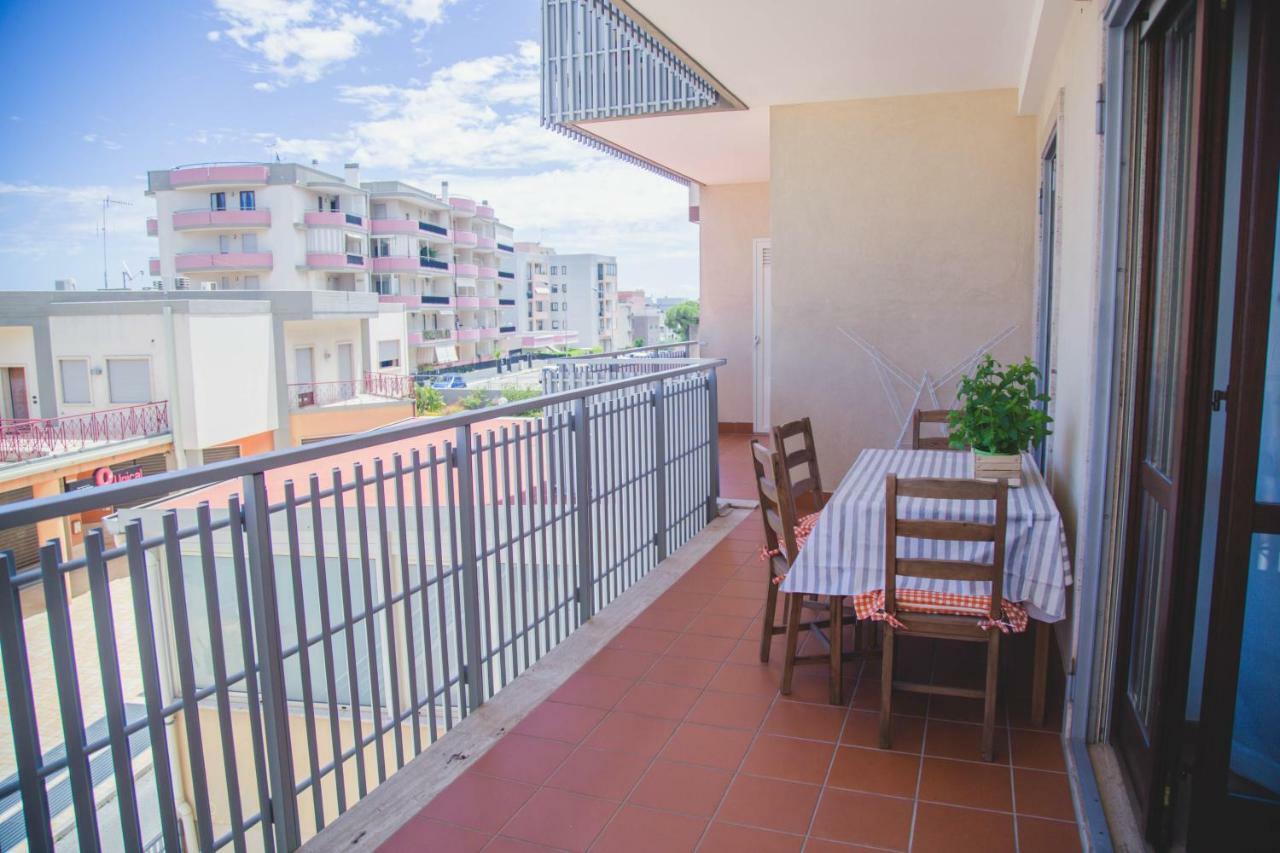 Evenal Apartment โมโนโปลี ภายนอก รูปภาพ